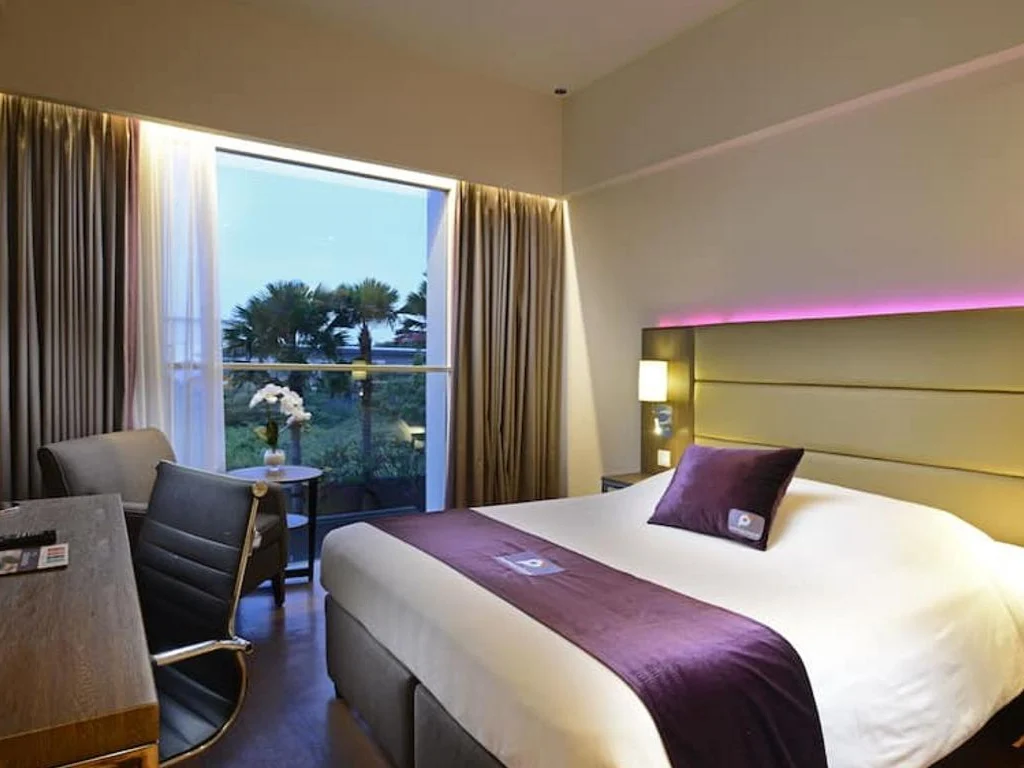 Kamar Premier Place/Swiss-Belinn dekat Bandara Juanda