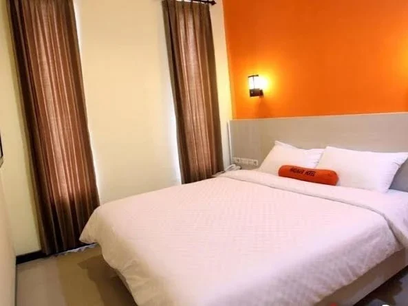 Kamar Tipe Standart Halogen Hotel Airport Surabaya