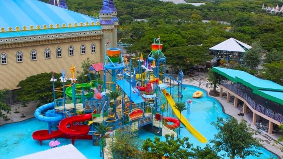 Tips liburan ke Atlantis Land Surabaya dengan suasana wisata keluarga yang santai